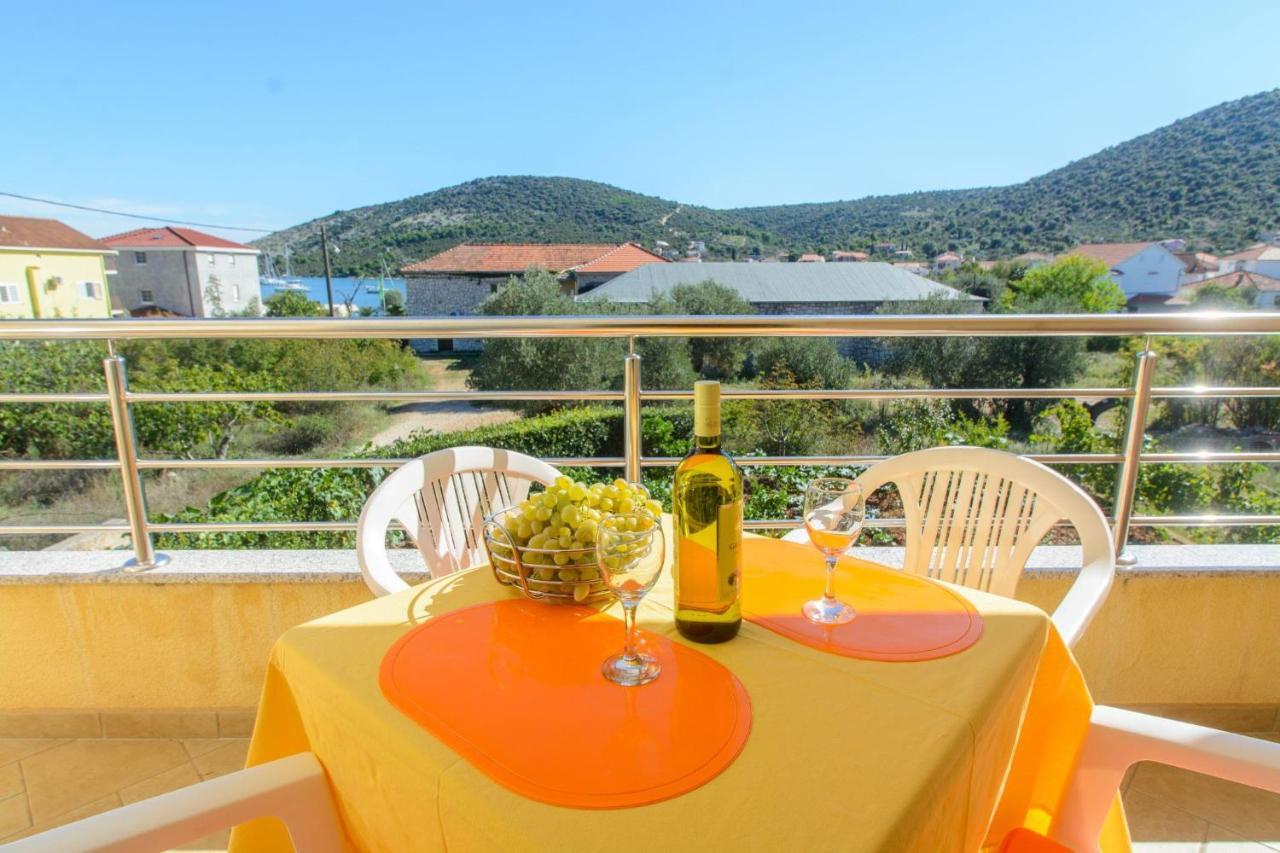 Apartments Anton Vinišće Εξωτερικό φωτογραφία
