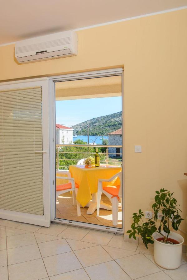 Apartments Anton Vinišće Εξωτερικό φωτογραφία